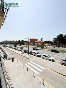 Piso estupenda vivienda en avenida del cid con balcón, terraza y ascensor en Valencia