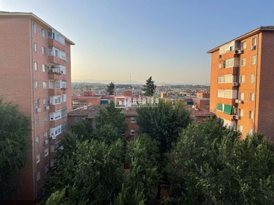 Piso excelente vivienda totalmente reformada en canal del bósforo en Madrid
