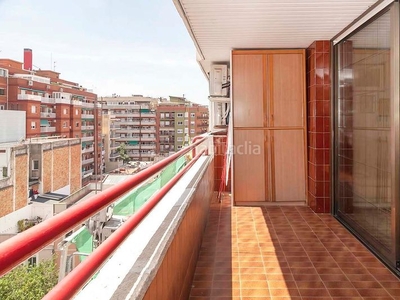 Piso vivienda con balcón en les corts en Sant Ramon - Maternitat Barcelona