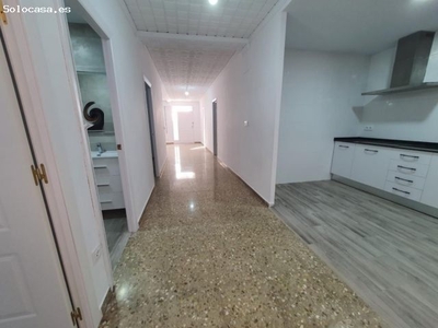 Venta de casa parcialmente reformada en Bellreguard