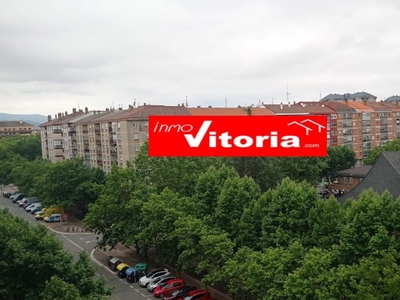 Venta de piso en El Pilar (Vitoria-Gasteiz)