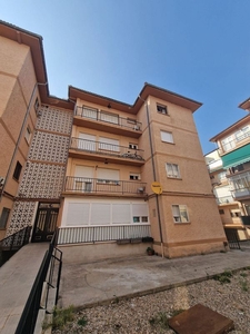 Piso en venta en calle De Vicente Moñux de 3 habitaciones con balcón y calefacción