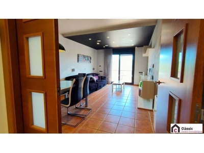 PRECIOSA CASA SEMI NUEVA ALQUILER VACARISSES. 3hb 2b PK Piscina