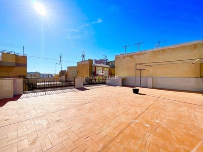 Venta Casa unifamiliar Águilas. Con balcón 121 m²