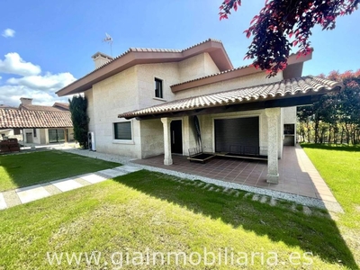 Venta Casa unifamiliar en Avenida Balneario 15 Mondariz-Balneario. Nueva con terraza 210 m²