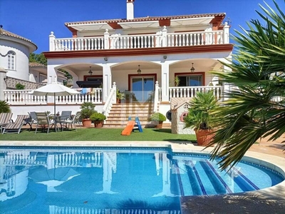 Venta Chalet en Calle Doctor Esteban San Mateo Marbella. Buen estado plaza de aparcamiento 550 m²