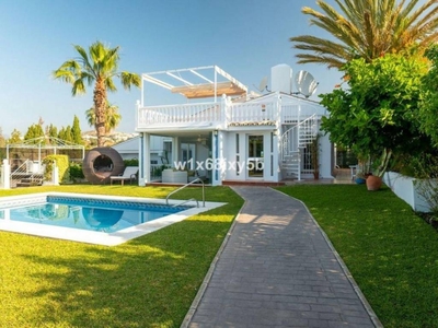 Venta Chalet en Tomas Moro de Calysto Mijas. Buen estado plaza de aparcamiento 193 m²