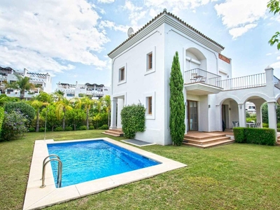 Venta Chalet Estepona. 292 m²