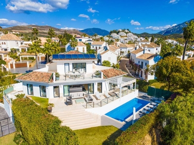 Venta Chalet Marbella. Muy buen estado con terraza 397 m²