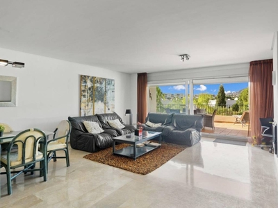 Venta Piso Benalmádena. Piso de tres habitaciones Con terraza