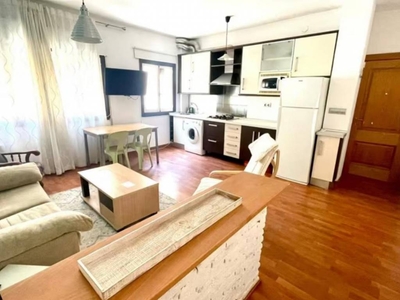 Venta Piso Fuengirola. Piso de dos habitaciones en Francisco Cano. Primera planta