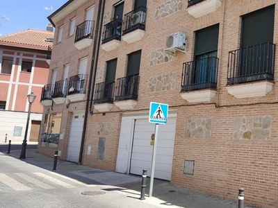 Venta Piso Illescas. Piso de dos habitaciones en Callejón de los Frailes 17. Muy buen estado primera planta plaza de aparcamiento con balcón calefacción individual