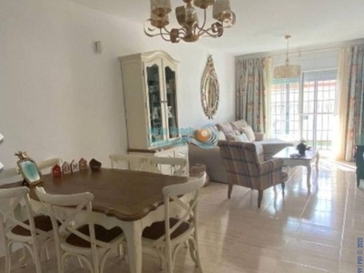 Venta Piso Nerja. Piso de dos habitaciones Buen estado plaza de aparcamiento con balcón