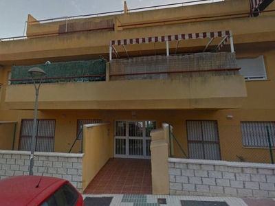 Venta Piso Rincón de la Victoria. Piso de dos habitaciones en Calle Pinsapo. Planta baja con terraza