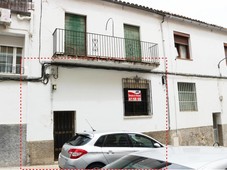 Venta Piso Plasencia. Piso de tres habitaciones en Calle Santiago Ramon y Cajal.