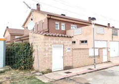 Casa o chalet de alquiler en Calle de las Piscinas, 5, Villaralbo