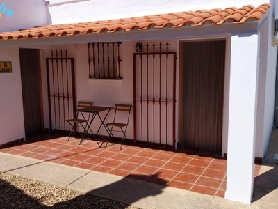 Alquiler Casa unifamiliar Badajoz. 65 m²