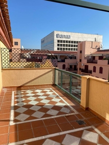 Alquiler de ático en calle José Luis Pérez Pujadas de 1 habitación con terraza y garaje