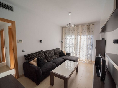Alquiler de ático en calle Sierra de Gador de 1 habitación con terraza y muebles