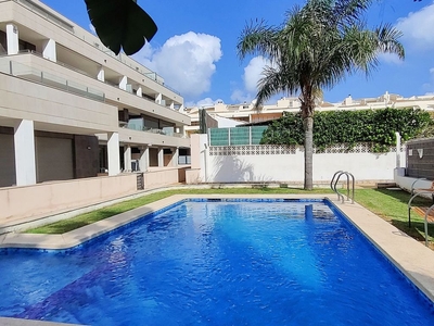 Alquiler de piso en Arenal de 2 habitaciones con terraza y piscina