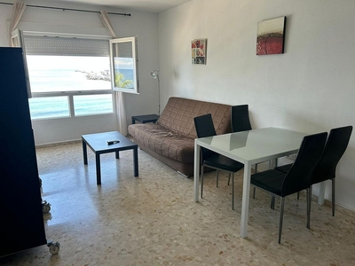 Alquiler de piso en carretera De Benítez de 1 habitación con muebles y balcón