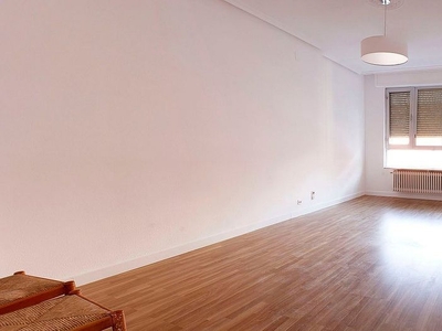 Alquiler de piso en Centro - Palencia de 4 habitaciones con garaje y muebles
