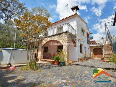 Casa independiente en venta en Aiguaviva Parc, Vidreres