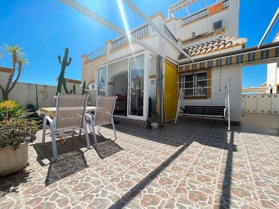 Dúplex en venta en Playa Flamenca - Punta Prima de 3 habitaciones con terraza y piscina