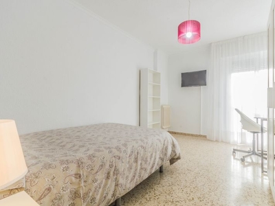 Habitaciones en C/ Rosalía de Castro, Granada Capital por 325€ al mes