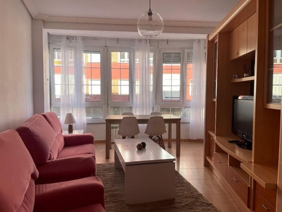 Piso en alquiler en avenida Condesa Forjas de Buelna de 3 habitaciones con muebles y calefacción