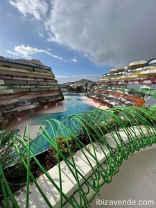 Piso en alquiler en Marina Botafoc - Platja de Talamanca de 2 habitaciones con terraza y piscina