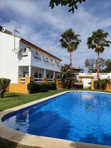 Piso en alquiler en urbanización Fuente del Gallo de 2 habitaciones con terraza y piscina