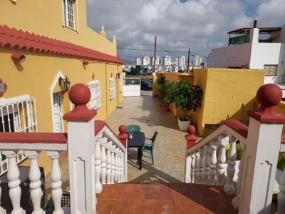 Venta Casa adosada Algeciras. Buen estado con terraza 179 m²