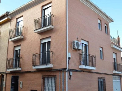 Venta Casa adosada en Calle Duero Granada. Con terraza 204 m²