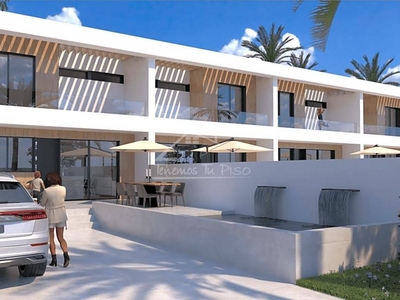Venta Casa adosada en Carrer Boverals Hh Vinaròs. Nueva con terraza 137 m²