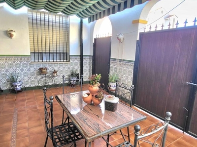 Venta Casa adosada en Las Alberquillas 34 Almodóvar del Río. Con terraza 120 m²