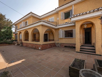 Venta Casa unifamiliar en Cordoba Villa de Otura. Con terraza 587 m²