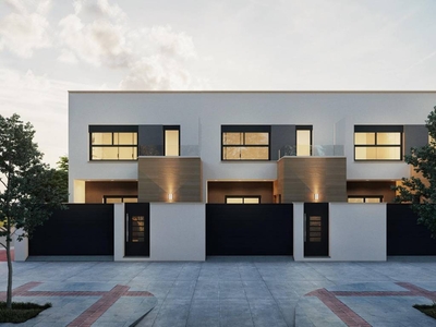 Venta Casa unifamiliar en Cristobal Colon Churriana de La Vega. 145 m²