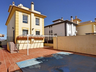Venta Casa unifamiliar en de las Chorreras La Zubia. Con terraza 238 m²