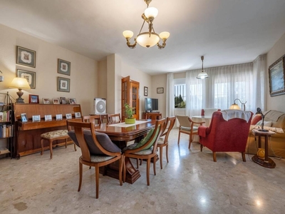 Venta Casa unifamiliar en Neptuno Santa Fe. Con terraza 360 m²