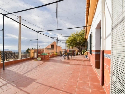 Venta Casa unifamiliar en Pincho Huétor Vega. Con terraza 606 m²