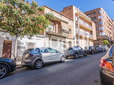 Venta Casa unifamiliar en Saturn Lleida. A reformar con terraza 209 m²