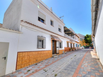 Venta Casa unifamiliar Fuengirola. Buen estado con terraza 144 m²