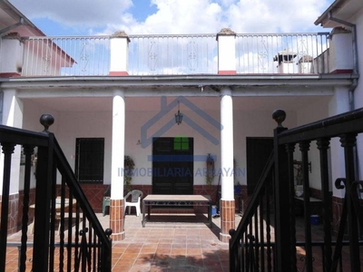 Venta Chalet Cenes de La Vega. Plaza de aparcamiento con terraza 603 m²