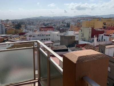 Venta Piso Algeciras. Piso de tres habitaciones Buen estado cuarta planta plaza de aparcamiento con terraza calefacción individual