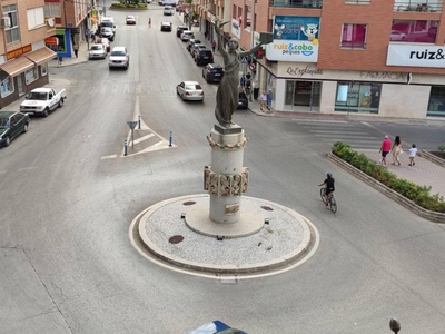 Venta Piso en Calle Andalucia. Úbeda. Buen estado segunda planta con balcón calefacción central