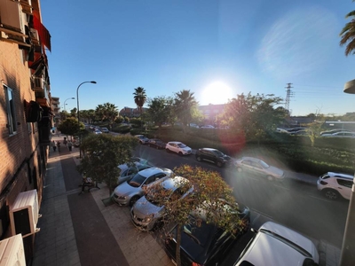 Venta Piso Getafe. Piso de tres habitaciones Buen estado primera planta con terraza