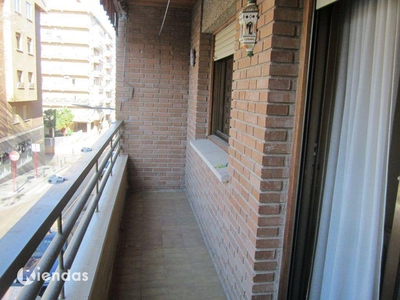 Venta Piso Guadalajara. Piso de tres habitaciones Primera planta plaza de aparcamiento calefacción central