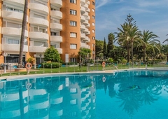 Apartamento propiedad con vistas al mar junto a la playa en Marbella
