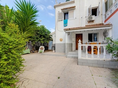 Casa adosada en venta en Nueva Torrevieja, Torrevieja